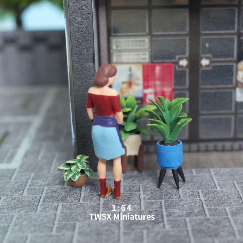 4pc Potted Plants & People 1:64 DIY Landscape Sets