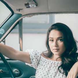 Yuchew Bling Sunglass Holder for Car Visor Magnetic Leather Sunglasses Visor Clip, Rhinestones Glasses Eyeglass Hanger Ticket Card Clip for Women Girls (Silver)