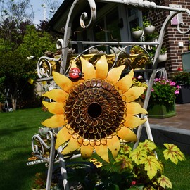 E-view Metal Sunflower Birdhouse Decorative Hand-Painted Hanging Bird House