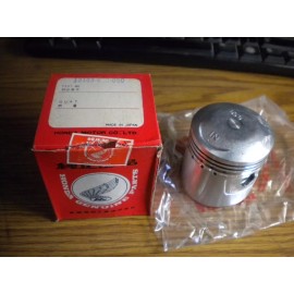 Honda NOS Honda 2nd O/S .50 Piston ATC90 CS90 S90 SL90 CL90 CT90 CM91 13103-028-050