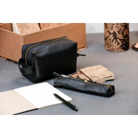 Clairefontaine 116057C - Schlampermäppchen/Penale Le cerisier Blanc, aus Lammleder, 18x11x7cm, hohe Qualität. Schwarz, 1 Stück