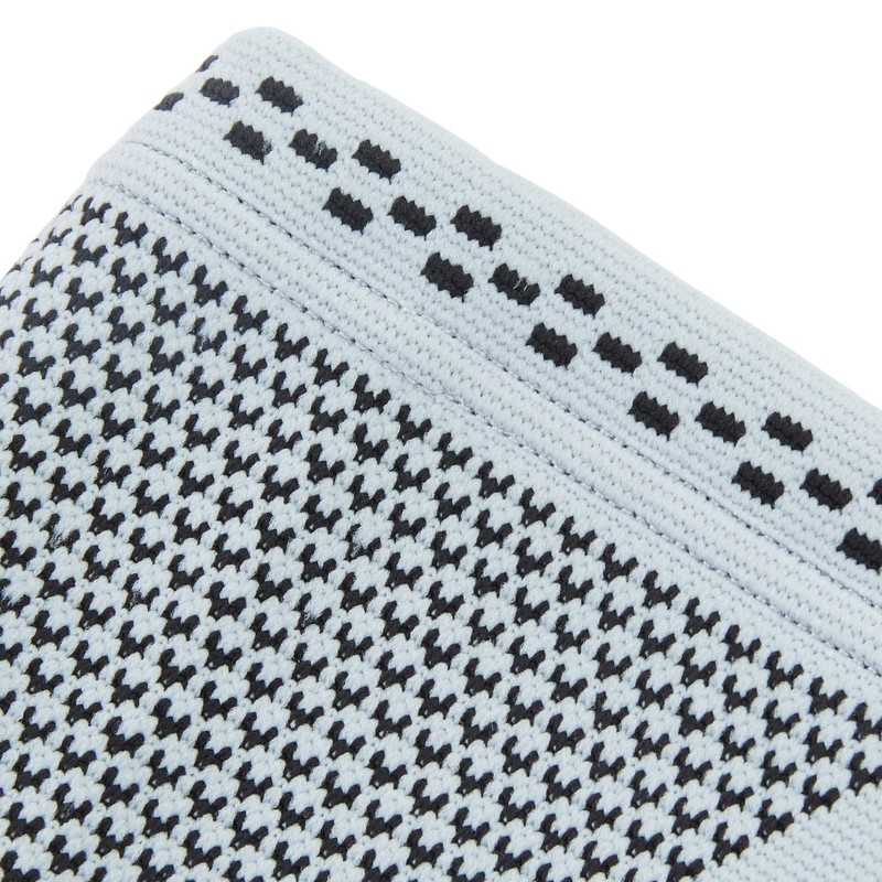 NEOtech Care Supportive Knee Support Made of Bamboo Fibre -