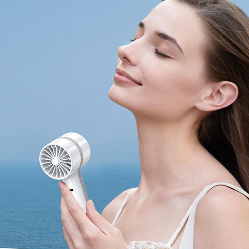 Handheld Cooling Fan USB Rechargeable Semiconductor Refrigeration Hand Fan with