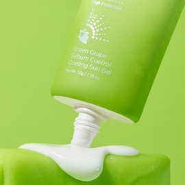 Hurdia 청포도 세범 컨트롤 쿨링 선젤/피지개선 보송 선크림(SPF50+PA++++) 50g Green Grape Sebum Control Cooling Sun Gel/Oil Control Mattifying Sunscreen (SPF50+ PA++++) 50g