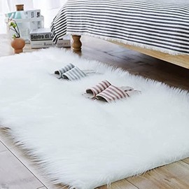 HEQUN Faux Fur Rug, Fluffy Rug, Shaggy Rugs,Faux Sheepskin Rugs Floor Carpet for Bedrooms Living Room Kids Rooms Decor (White, 60 X 90 CM Square)