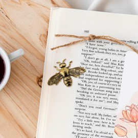 BESPORTBLE 2pcs Brass Bee Ornament - Golden Miniature Bee Figurines for Home Decor, Desktop Decoration, Tea Tray Pet, Vintage Brass Craft Adornment