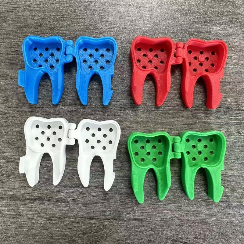 Estuche protector para cabezal de cepillo de dientes con orificio