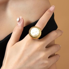 Mytys Chunky Gold Band Ring- Geometric Dome Statement Ring- Wide Metal Round Rings for Women (Round Gold, 9)