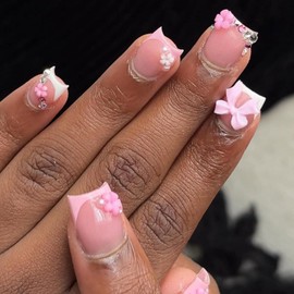 24Pcs Pink Square Press on Nails Short Fake Nails Spring Summer False Nails with 3D Flower Bow Design Pink White French Tip Nails Press ons Artificial Acrylic Cute Glue-Free on Nails for Women Girls