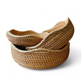 PYNAMIS 3 Pack Natural Rattan Round Wave Bread Basket, Fruit Bowl, Small Wicker Basket, Handmade Rattan Kitchen Decoration Storage, Set of 3 Size