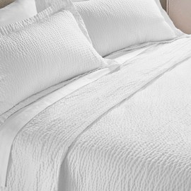 Courtyard by Marriott Coverlet Queen Size | Lightweight & Breathable Cotton Blend | Bedspread with Unique Wash-Activated Ripple Texture | Hotel Bedspread | White Quilt for All Season Comfort