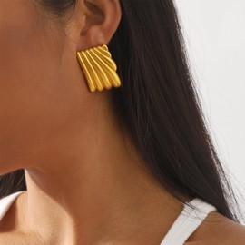 Gold Chunky Statement Earrings for Women Gold Nugget Earrings Square Shell Textured Stud Earrings for Women Jewelry(Gold Shell)