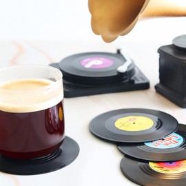 Divertidos posavasos de vinilo retro para bebidas con soporte para reproductor de discos de vinilo para los amantes de la música, juego de 6 refranes de conversación para bebidas, ideas de regalo de registro de boda, regalos de anfitriona de inauguración