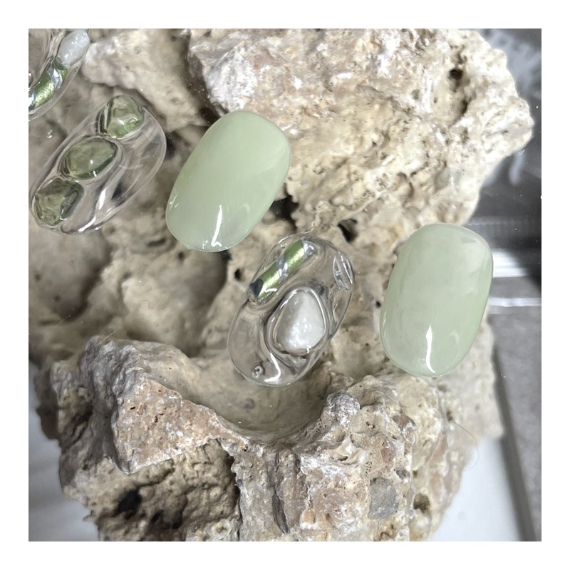ˡᴬᴺᵀᶤˡ Mongul Green Handmade Nail Tip – Short Oval /