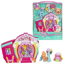 My Little Pony Ponyville Twirlin' Runway Styles with Rainbow Dash