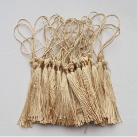 SOWAKA 30 Pcs Mini Tassels Soft Flossy Multi Purpose Bookmark Tassels with Loop for DIY Crafting Project Earring Jewelry Making Souvenir Graduation Clothing Sewing Gift Tags (Light Gold)