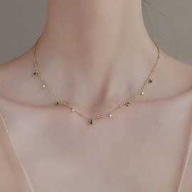 Inateannal Boho Emerald Necklace Green Emerald Gemstone Necklace Water Drop Emerald Necklace Chain Gold CZ Crystal Choker Necklace Jewellery for Women and Girls