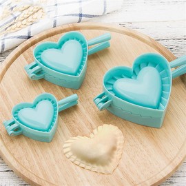 Ravioli Maker Set, VolksRose 3 Pack Plastic Pierogi Dumpling Maker Wrapper Pastry Dough Press Pie Empanada Press Mould Pastry Crimpers, Pelmeni Dumplings Kitchen Cooking DIYTool, Heart Shape, S M L