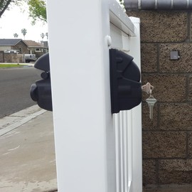 Safetech Hardware Two Sided Gate Latch with 2 Independent Latching Hooks for added security, Key Lockable on Both Sides, Heavy Duty Gravity Latch for Metal, Wood, and Vinyl Fences (SLV Viper X2 Black)