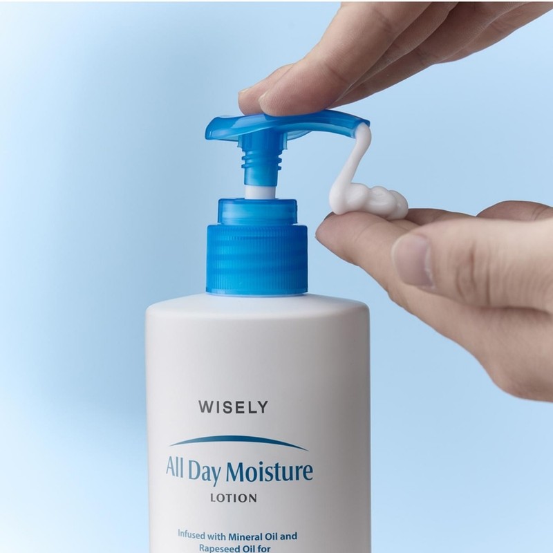 All-in-one body lotion for all seasons, non-sticky, fragrance-free, large-capacity, highly