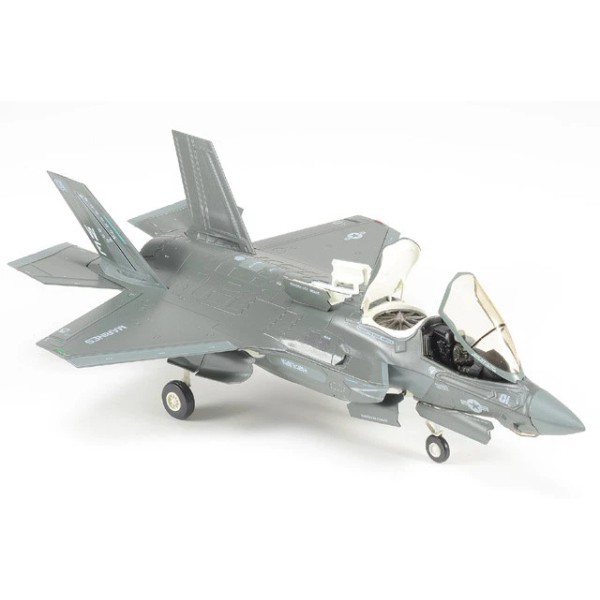 Hobby Master 1/72 F-35B Lightning II WE01 USMC VMFA-214 Black