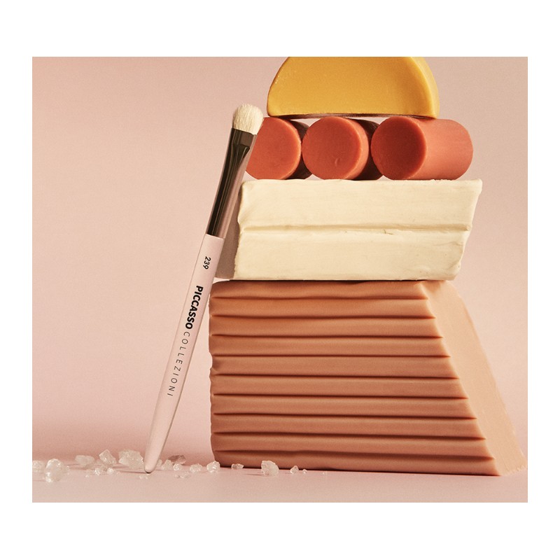 Picasso 239 Eyeshadow Brush, Mixed Colors, 1 Piece