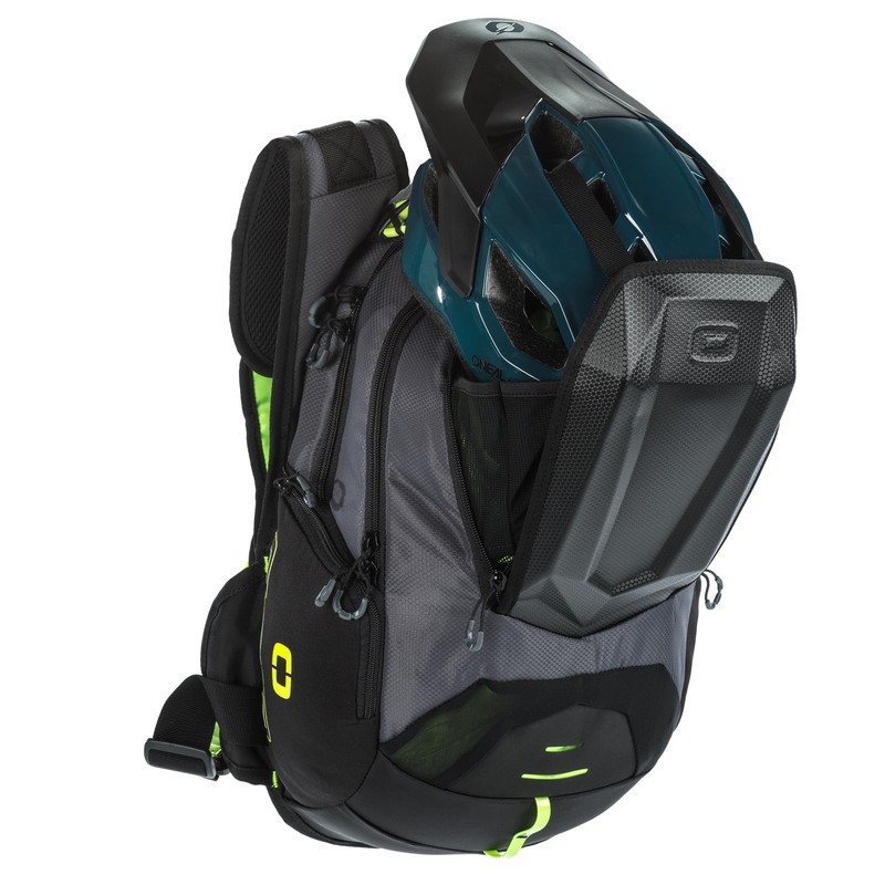 OGIO 122101_03 Black Dakar 3L Hydration Pack, One Size