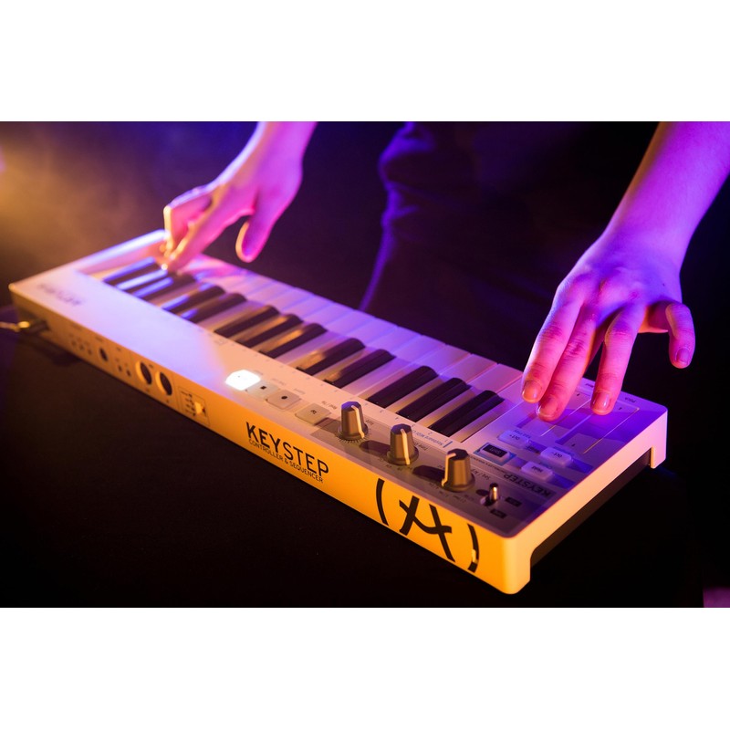 Arturia KeyStep 32-Key Controller & Sequencer USB/MIDI/CV Keyboard Controller