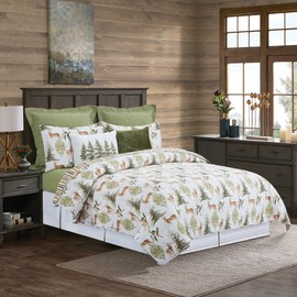 C&F Home Winter Trails 3-Piece King Quilt Set with 2 King Shams Rustic Deer Medallion Holly Sprig Pattern Christmas Tree Pine Tree Reversible Red Green Cream Stripes King 3 Piece Set Multicolored