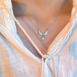 Inilbran Bohemian Teardrop Moonstone Choker Necklace Silver Angel Wing Pendant Necklace Chain Waterdrop Opal Necklaces Minimalist Moonstone Chain Necklace Jewelry for Women and Girls