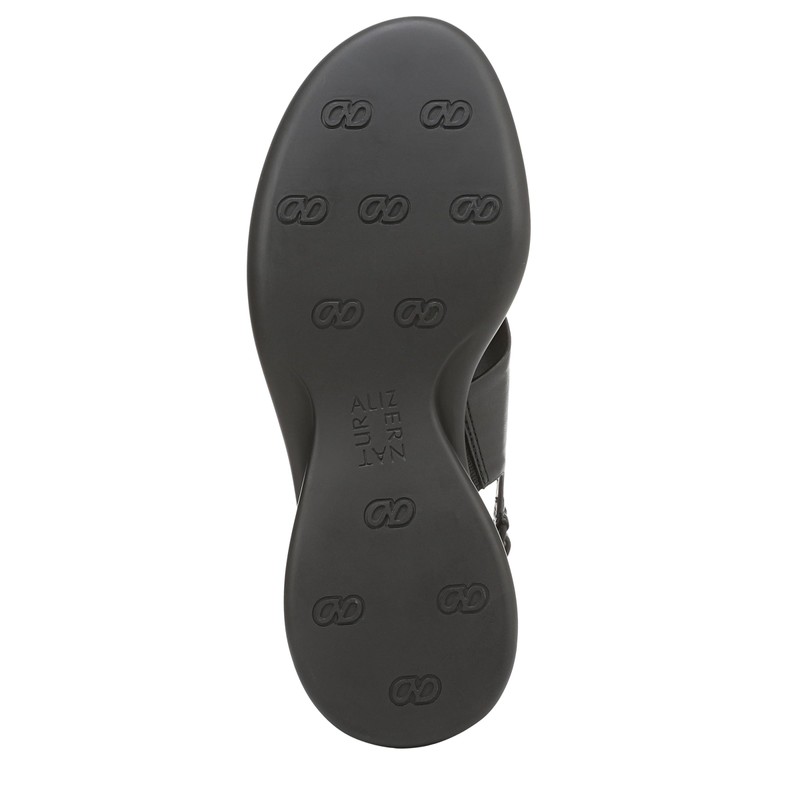 Naturalizer Womens Lillian Sandal Black 9 M