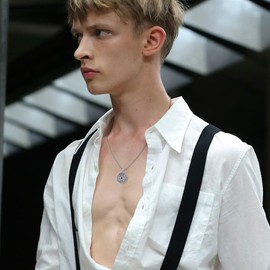 YAFEINI Viking Compass Necklace Sterling Silver Compass Jewelry for Women Norse Vegvisir Pendant Gifts for Nordic Pagan