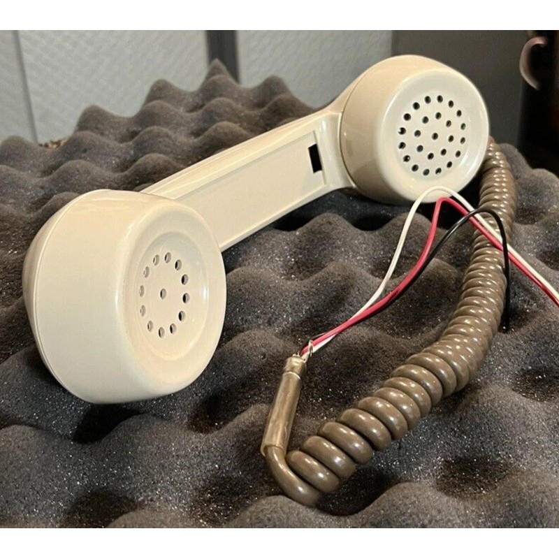 Aiphone (1) AIPHONE MODEL NCH-1 NOISE CANCELLING HANDSET. NOS/NIB.