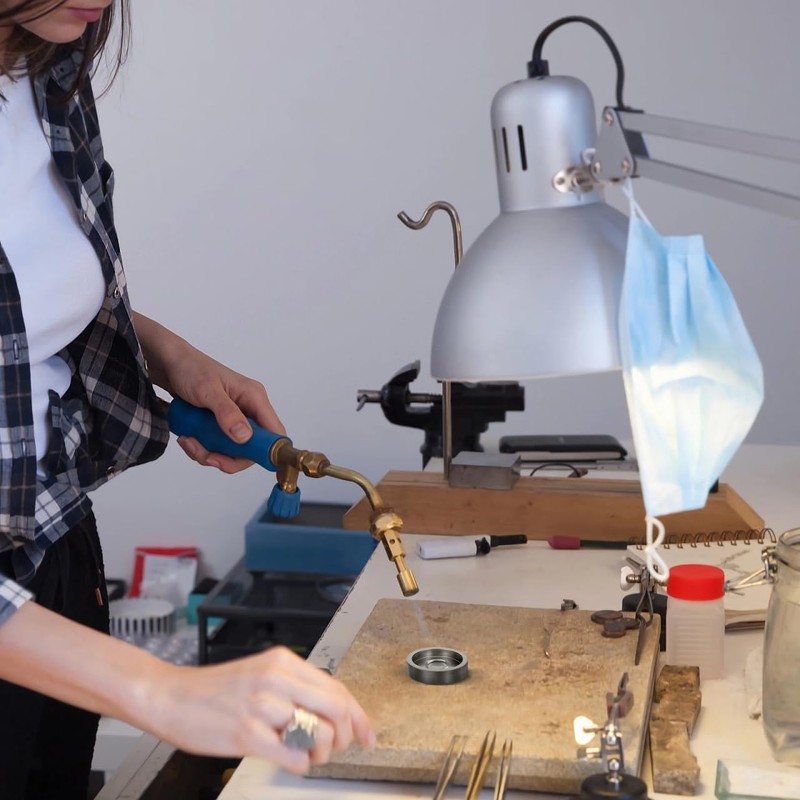 VILLCASE 4Pcs Round Graphite Ingot Molds 2 Inch Metal Casting