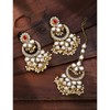 Aheli Kundan Pearl Chandbali Pendientes con Maang Tikka Conjunto de