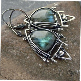 Healeved 1 Pair Triangle Labrador Earrings for Women Retro Eardrop Fashion Jewelry Unique Creative Design for Birthdays Holidays Lightweight Easy to Wear