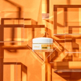 Fade Out Pure Glow Brightening Day Cream - Dark Spot Reducing, Skin Brightening & Hydrating Moisturizer - 50ml