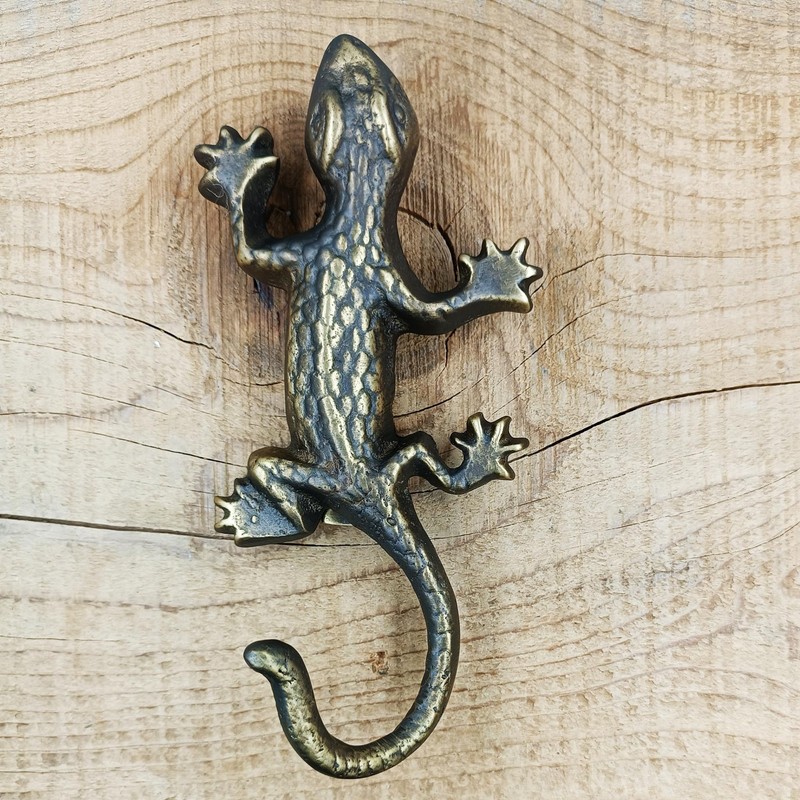 Anatolica Brass Gecko Door Knocker, 6.5 inches, Lizard Frontdoor Ornament,