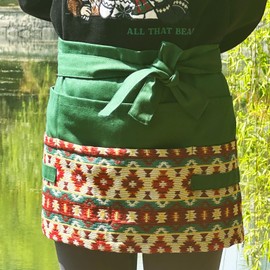 MILCIL Garden Apron for Woman, Gardening Florist Half Apron with 8 Pockets and 6 Strong Fabric Hangers for Tools or Gloves, Green