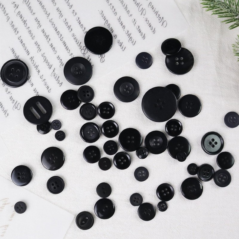 Black Resin Buttons for Crafts, Mixed Sizes Button for Sewing,