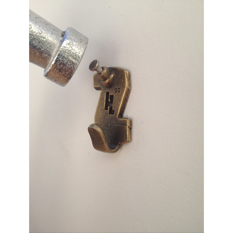 HangZ 11031 Flat Mount 2-Hole D-Ring Picture Hanger Kit, 30lb