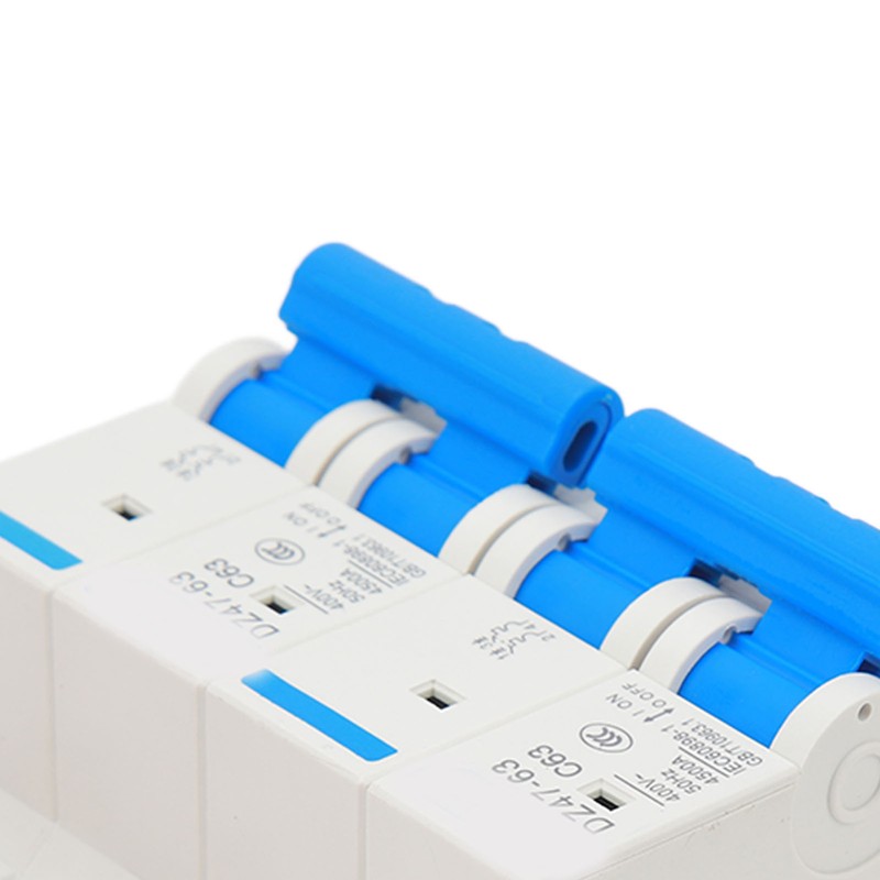 2P Interlock Circuit Breaker 4500A Breaking Capacity Dual Power Interlock