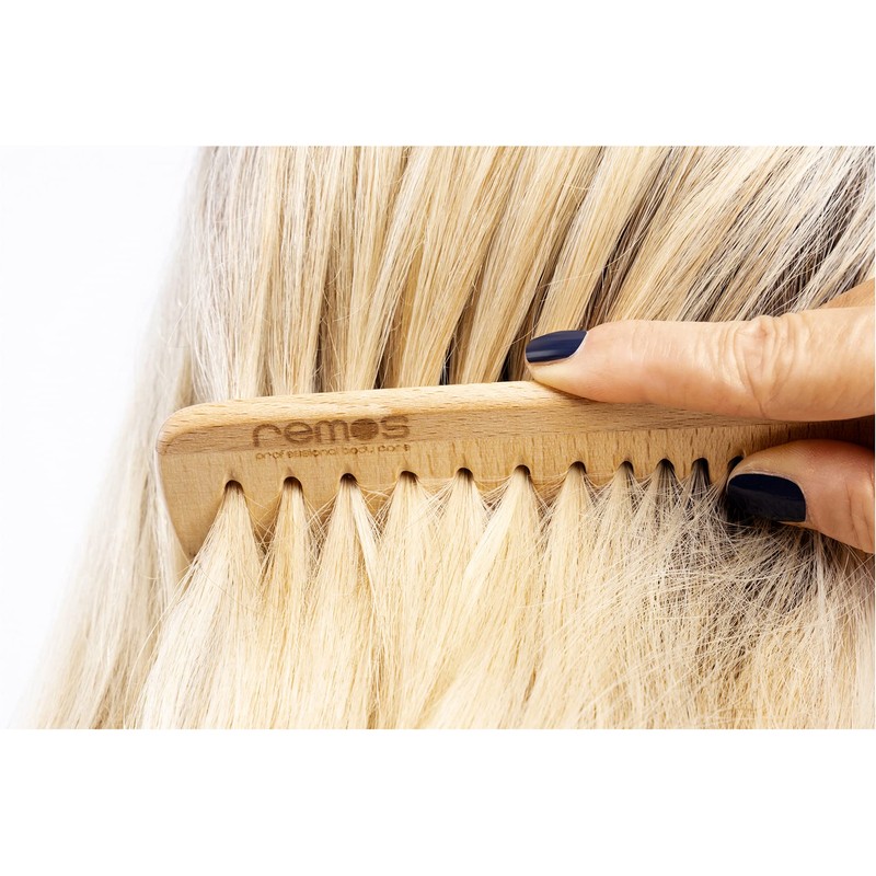 REMOS Wooden comb made of local beech wood antistatic -