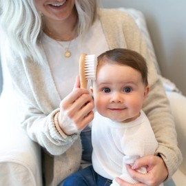 Dr. Brown's Dr. Brown's Soft and Safe Baby Brush + Comb