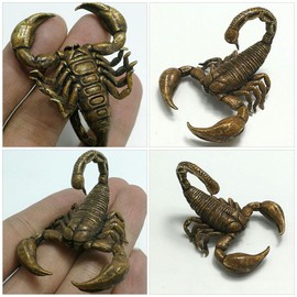Lawn Ornament Feng Shui Brass Scorpion Mini Scorpion Figurine Tiny Animals Statues Wealth Prosperity Sculpture Collectibles Souvenir for Home Office Desktop Decor