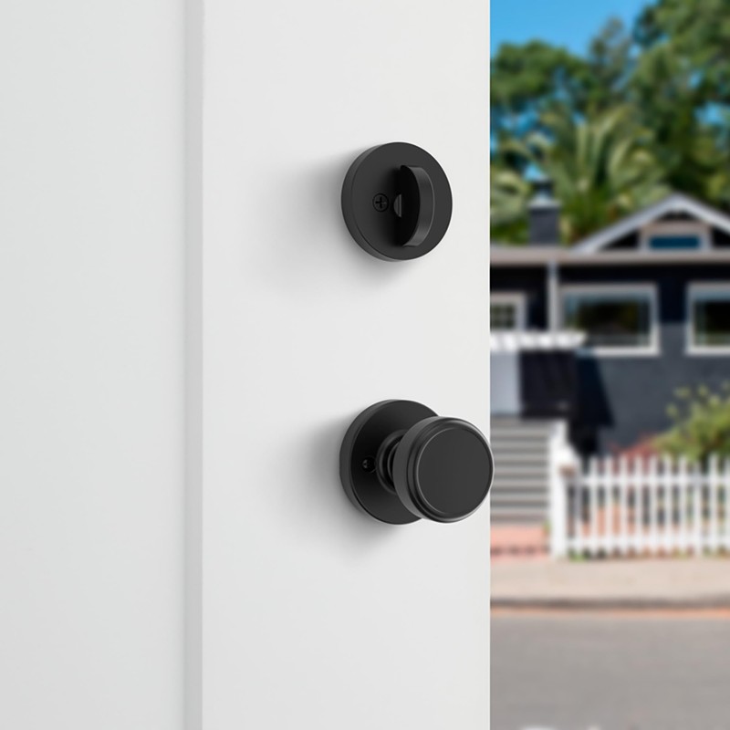 Kwikset Maven Front Door Lock Handle and Deadbolt Set, Entry