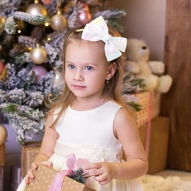 Sequin Grosgrain Bow Hair Accessories Gift Set – 6-Piece Sparkling Hair Bows, Clips, Headband & Hair Tie for Little Girls and Toddlers （White)