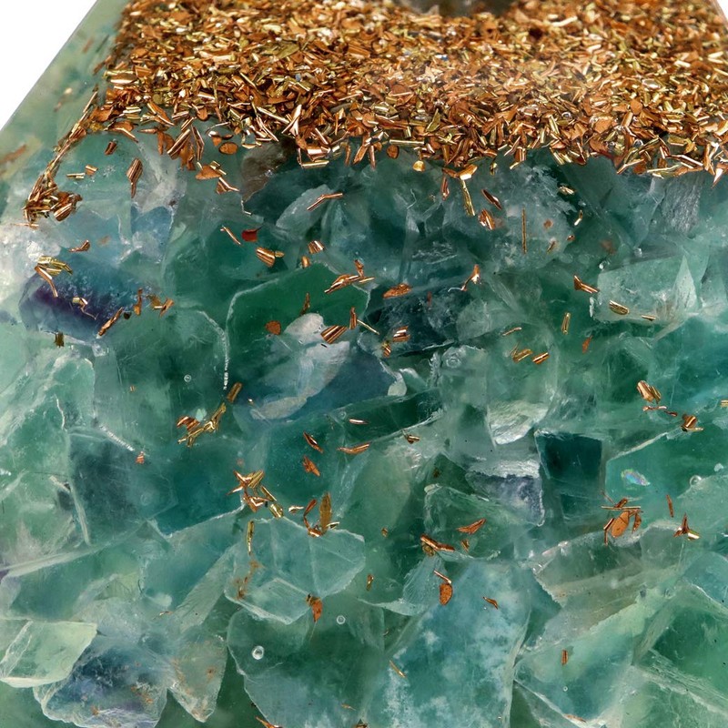 Gold Stone Orgonite Pyramid Spiritual Goods with Natural Stone, Crystal