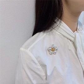 Cimenexe Vintage Pearl Flower Brooch - Gold - Jewellery - Retro - Wedding - Lapel Pin - Banquet Badge - Pins - For Women, Metal, No gemstone