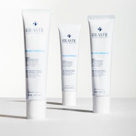 Rilastil - Hydrotenseur Crema Rica Reestructurante y Antiarrugas con Ácido Hialurónico, Hidrata, Rellena y Repara, Para Todo Tipo de Pieles - 40 ml